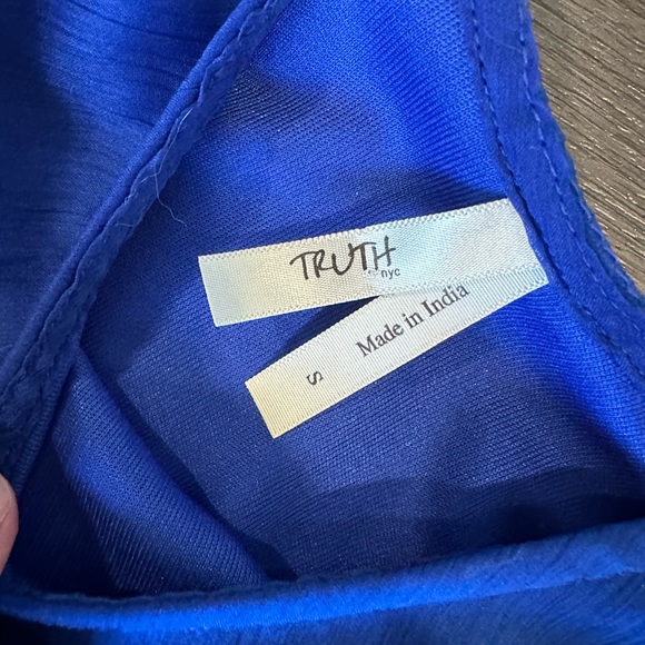 Dress - Picture 3 of 3